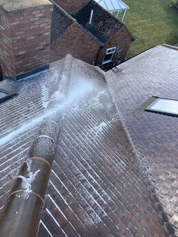 All boxes ticked for this “very good” service for Roof Cleaning in Chalfont St Giles, Bucks